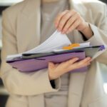 Consejos para organizar documentos fiscales durante el año (no solo en temporada de impuestos)